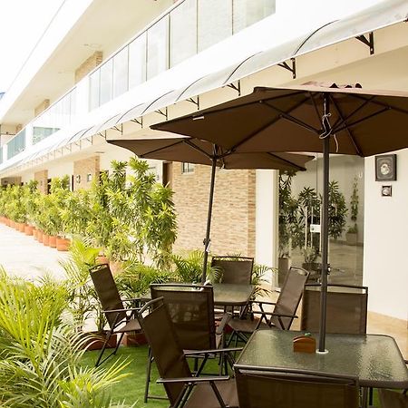 River City Hotel Montería Esterno foto